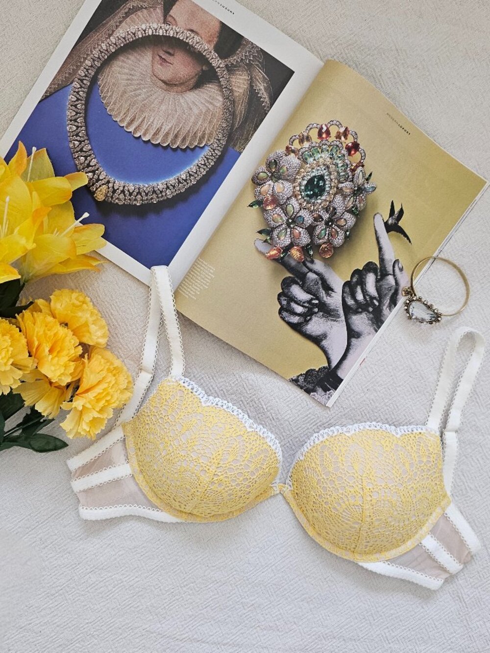 Victoria's Secret Yellow Lace & White Mesh Demi Bra - 36C